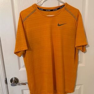Nike Men's Vibrant Orange Short Sleeve Tee